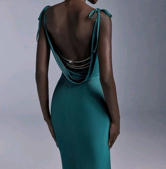 Elegant Green Halter Neck Shoulder Strap Bow Back Large Open Back Swing Neck - Picture 1 of 4